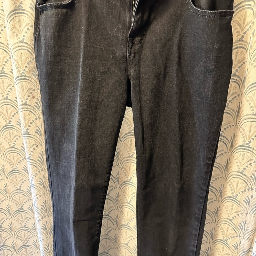 Women’s Black Jeans size Medium. Midrise
